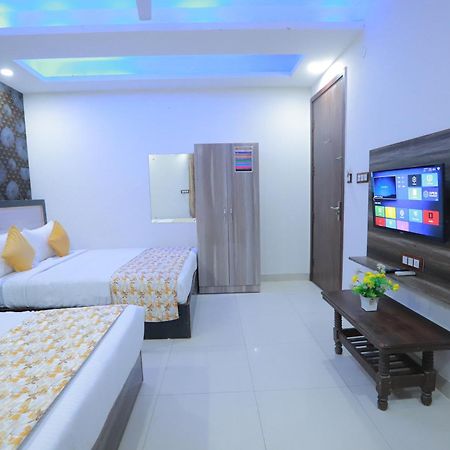 Oaks Inn Plaza Delhi Airport New Delhi Exteriör bild