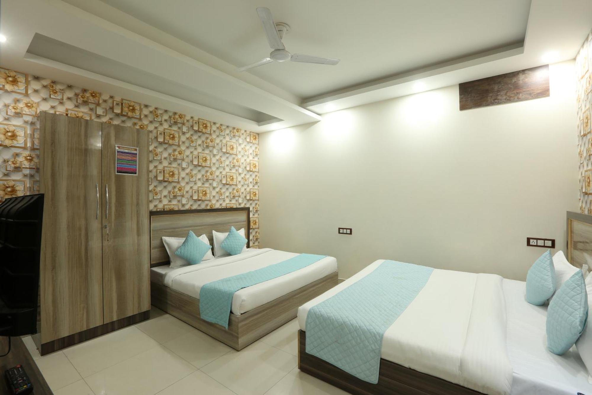Oaks Inn Plaza Delhi Airport New Delhi Exteriör bild