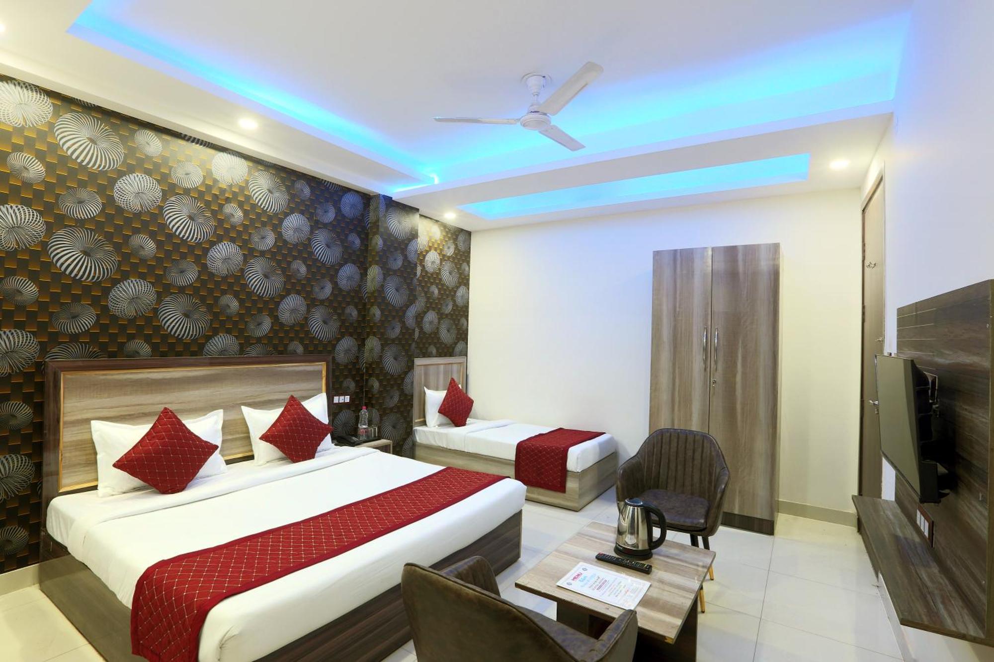 Oaks Inn Plaza Delhi Airport New Delhi Exteriör bild